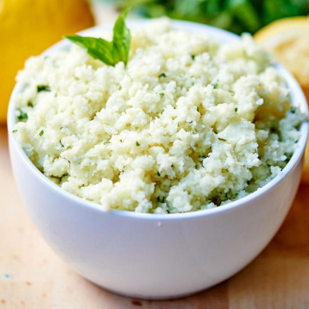 What's Christi Cooking Monday: Garlic Cauliflower Rice