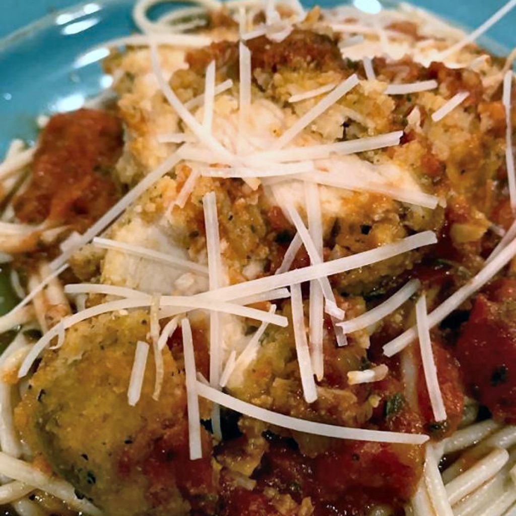 What's Christi Cooking Monday: Say Yes to Chicken Parm!!!
