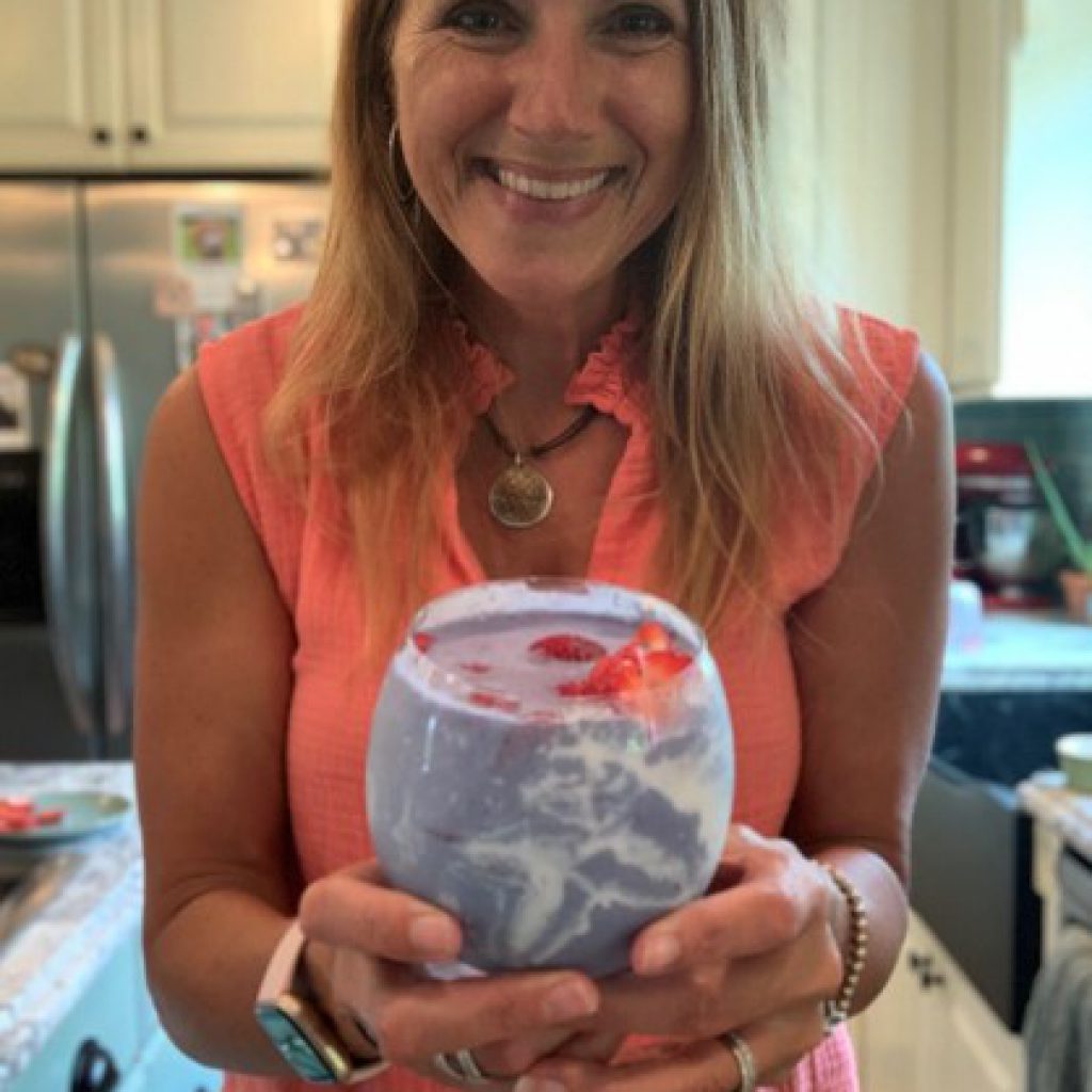 A Patriotic, Nutrition Packed Smoothie - Meet the Red, White & Blue Super Smoothie